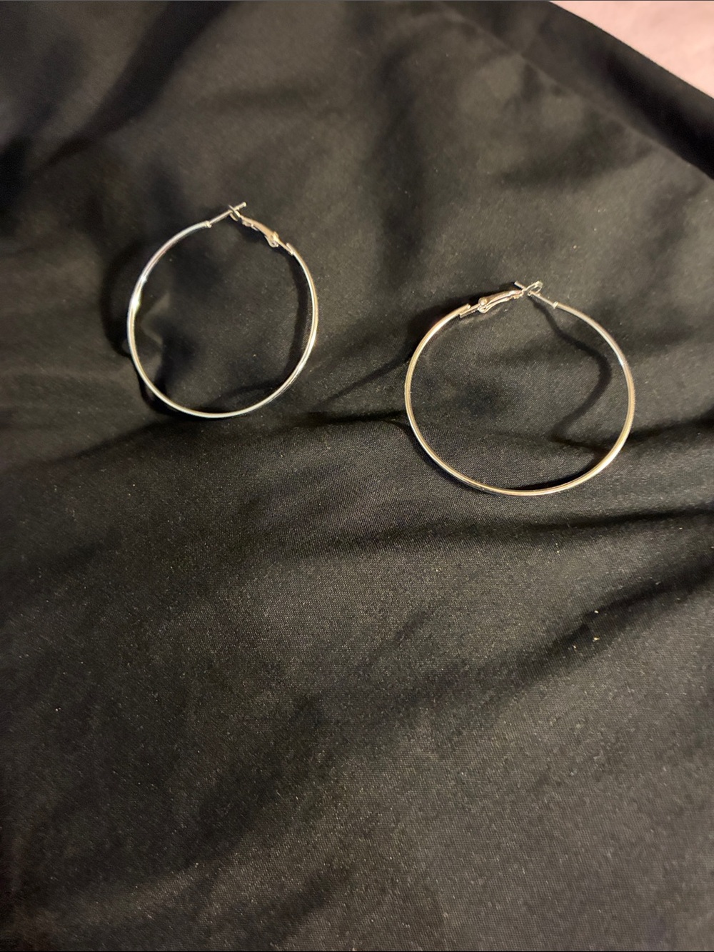Classic Silver Hoop Earrings - Everyday Women’s Jewelry